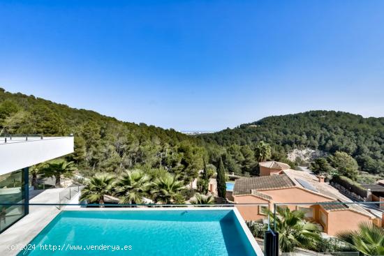 Impresionante villa moderna en una ubicación privilegiada con vistas al mar en Urb Tosalet (Jávea)