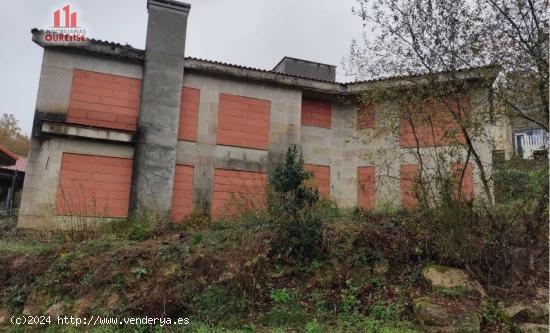 LOTE DE CUATROS VIVIENDAS EN CONSTRUCCION DE LA ZONA DE LAMELA - ORENSE