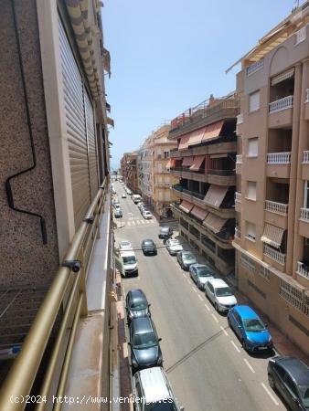 A 2OO MTROS PLAYA EL CURA,VISTAS LATERALES 2 HABS 99.000 EUROS.. - ALICANTE