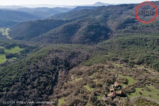 ESTERIBAR. SE VENDE COTO REDONDO DE 300HA CON VARIAS EDIFICACIONES - NAVARRA