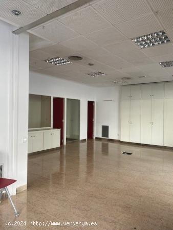  LOCAL COMERCIAL EN ALQUILER - BARCELONA 