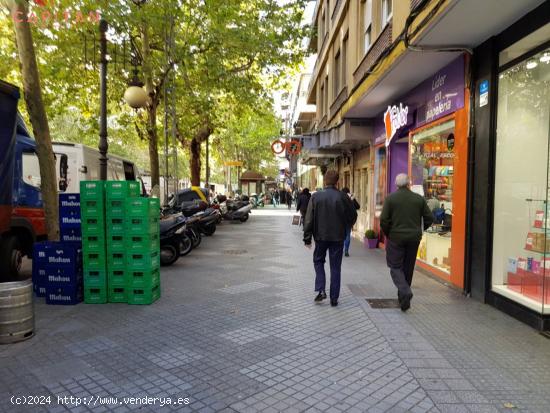 LOCAL COMERCIAL EN RONDA DE LOS TEJARES, CÓRDOBA CAPITAL - CORDOBA