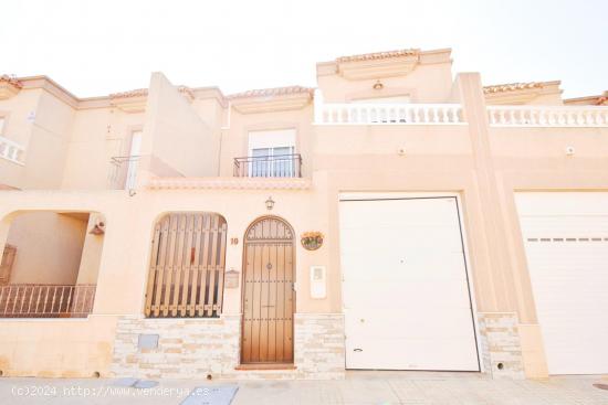  Duplex en Las Norias - ALMERIA 