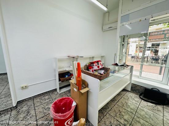 Local comercial céntrico en venta en Olesa de Montserrat - BARCELONA