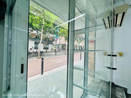 Local comercial céntrico en venta en Olesa de Montserrat - BARCELONA