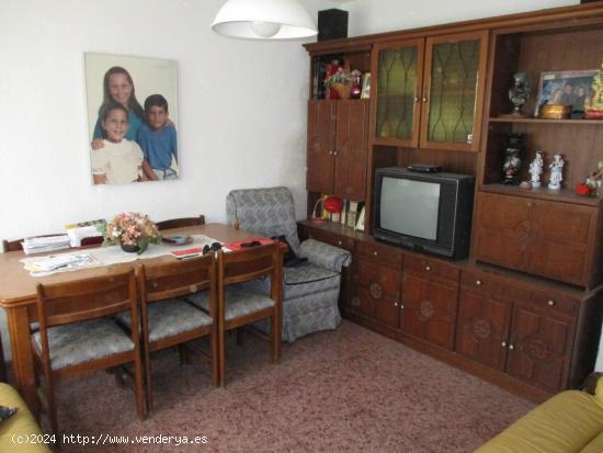 CASA PARA REFORMAR CON PATIO Y TERRAZA - ALBACETE