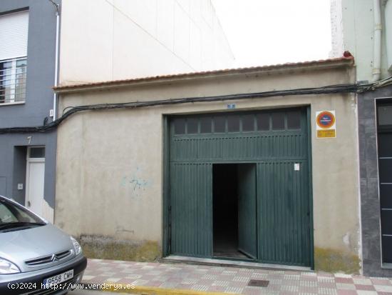  CASA EN PLANTA BAJA PARA REHABILITAR - ALBACETE 