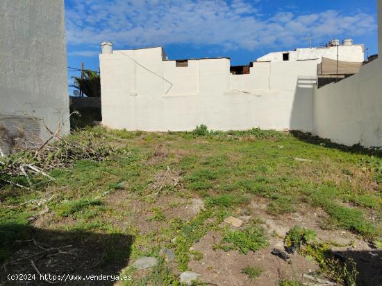 Lote de terreno urbano más 4 viviendas - LAS PALMAS