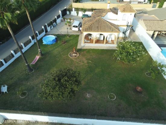 ¡Chalet de Una Planta en la Zona de La Jara! - CADIZ