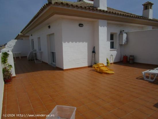 ATICO CON GRAN TERRAZA-AZOTEA EN ROTA - CADIZ