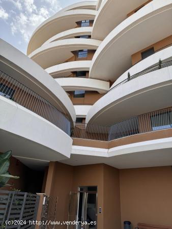 APARTAMENTO EN EDIFICIO SKY GARDEN - CADIZ