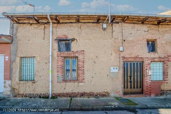 CASA PARA REFORMAR EN  ESTEBANEZ DE LA CALZADA- VILLAREJO DE ORBIGO - LEON