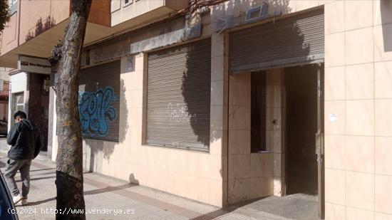 LOCAL COMERCIAL EN  AVENIDA ANTIBIOTICOS - LEON