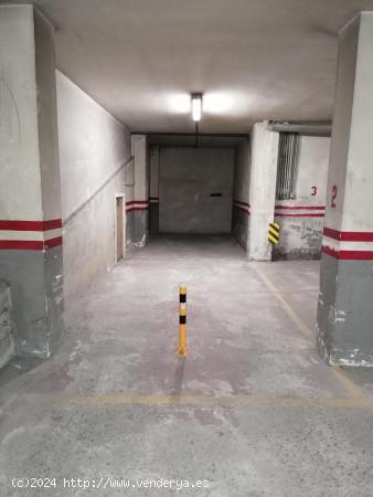  PLAZA DE PARKING CON TRASTERO - BARCELONA 