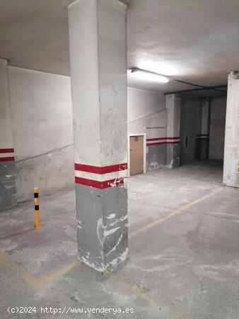 PLAZA DE PARKING CON TRASTERO - BARCELONA