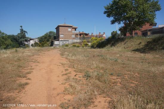 ¡Parcelas en La colonia! - BARCELONA