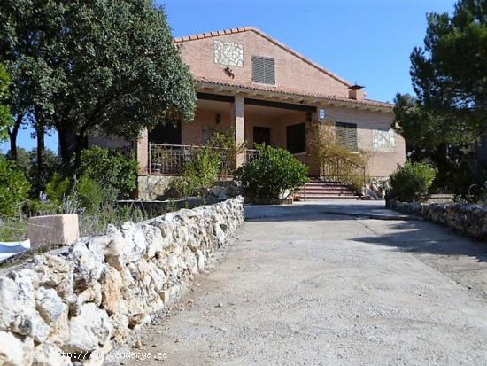 TEGEISA VENDE CHALET RUSTICO CON VISTAS Y ZONA TRANQUILA!!! - GUADALAJARA