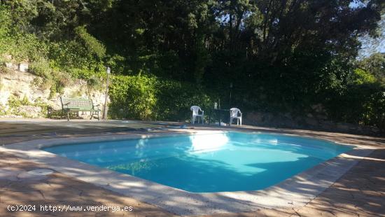  CHALET CON PISCINA INDEPENDIENTE Y GARAJE - GUADALAJARA 