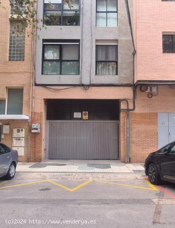 OPORTUNIDAD SE VENDE PLAZA DE GARAJE EN CALLE REINA VICTORIA¡¡ - MURCIA