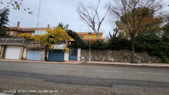 Casa independiente en parcela con vistas - MADRID