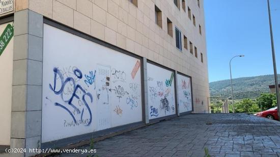 LOCAL EN VENTA EN TRAVESÍA MARQUÉS DE CEBALLOS - CACERES