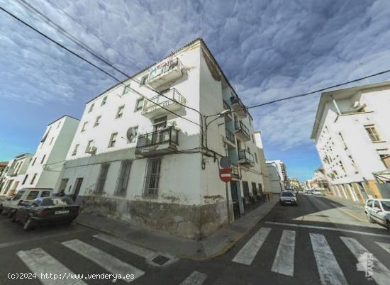 Piso en venta en Calle Eugenio Hermoso, 2º, 06200, Almendralejo (Badajoz) 20.000 € - BADAJOZ