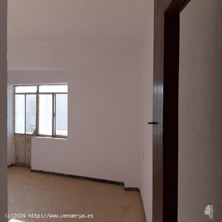 Piso en venta en Calle Pilar, 3º, 06200, Almendralejo (Badajoz) 30.000 € - BADAJOZ