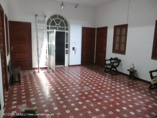  VENTA DE CASA EN EL CENTRO DE TOCINA (SEVILLA) - SEVILLA 