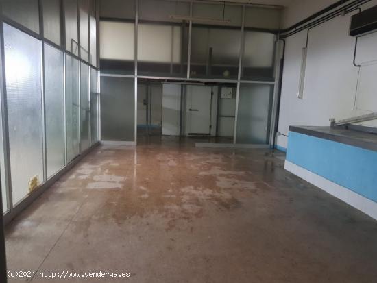 SE VENDE LOCAL COMERCIAL EN TERRASSA, ZONA SANT PERE NORD - BARCELONA