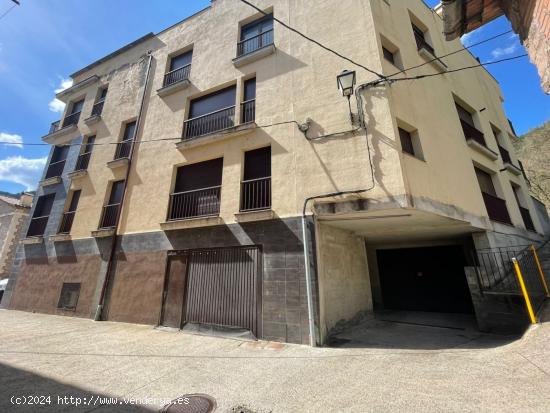  SE VENDE PLAZA DE PARKING 12M2 CON TRASTERO EN GUARDIOLA DE BERGUEDÀ, ZONA CENTRO - BARCELONA 