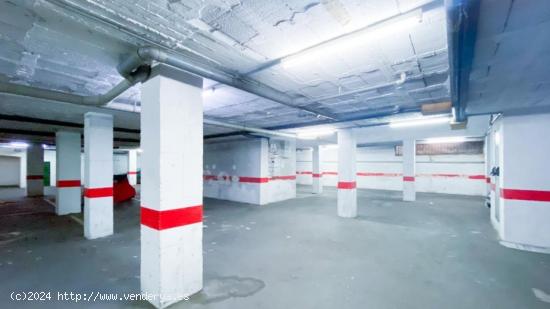  VENTA DE PLAZA DE PARKING EN LA ZONA CÉNTRICA DE FUENGIROLA. ¡IDEAL COMO INVERSIÓN! - MALAGA 