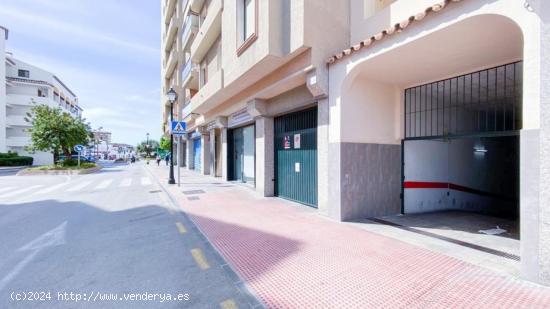 VENTA DE PLAZA DE PARKING EN LA ZONA CÉNTRICA DE FUENGIROLA. ¡IDEAL COMO INVERSIÓN! - MALAGA