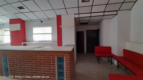 Se alquila Bajo comercial junto Plaza Cetina - MURCIA