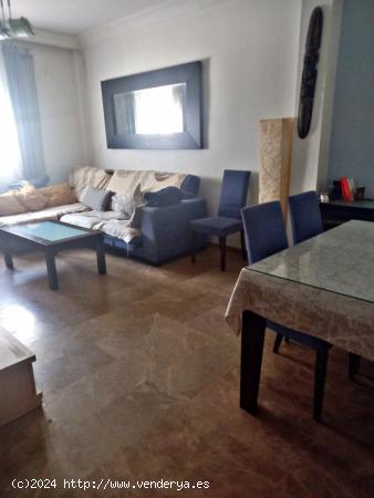 ¡ CASA PARA ENTRAR A VIVIR EN GUADALCAZAR ! - CORDOBA