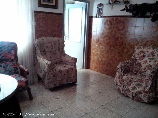 CASA CON COCHERA EN PUEBLONUEVO - CORDOBA