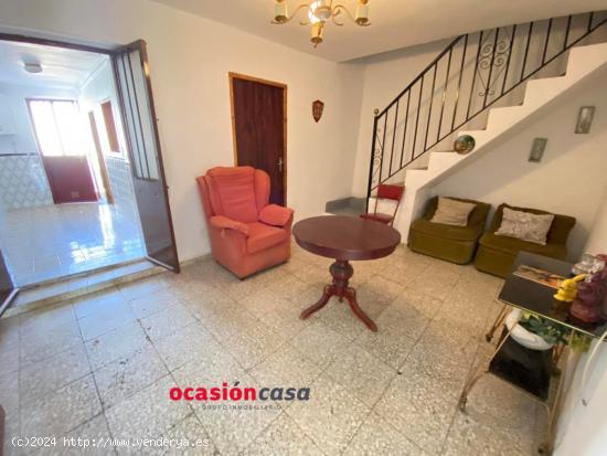  CASA CON TEJADO NUEVO EN LA ALDEA DE OJUELOS ALTOS - CORDOBA 