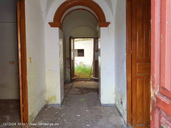 CASA EN EL CENTRO DE PUEBLONUEVO - CORDOBA