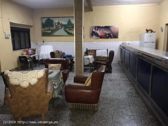  ANTIGUO MESÓN CON COCHERA A LA VENTA - CORDOBA 