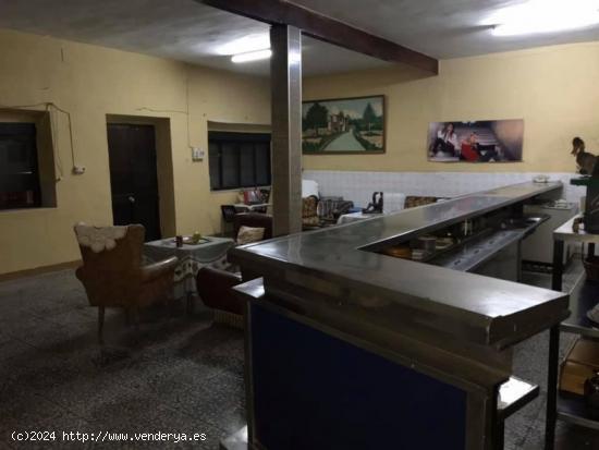 ANTIGUO MESÓN CON COCHERA A LA VENTA - CORDOBA