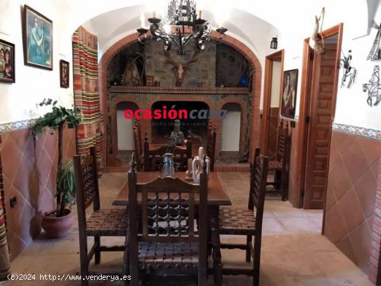 CASA TIPO RURAL CON NAVE Y CUADRA A LA VENTA EN ESPIEL - CORDOBA