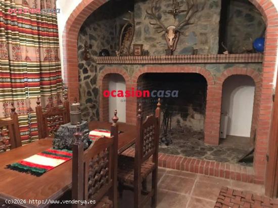 CASA TIPO RURAL CON NAVE Y CUADRA A LA VENTA EN ESPIEL - CORDOBA