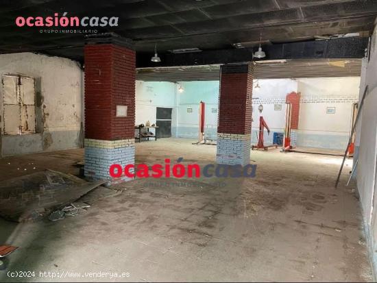 NAVE A LA VENTA EN EL CENTRO DE PUEBLONUEVO - CORDOBA