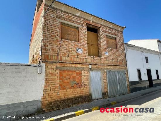 CASA DE 2 PLANTAS CON COCHERA EN CONSTRUCCION - CORDOBA