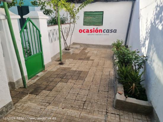 CASA A LA VENTA EN LA ZONA DE LA GOTERA - CORDOBA