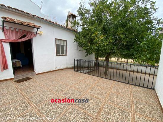  CASA REFORMADA CON GRAN PATIO Y COCHERA - CORDOBA 