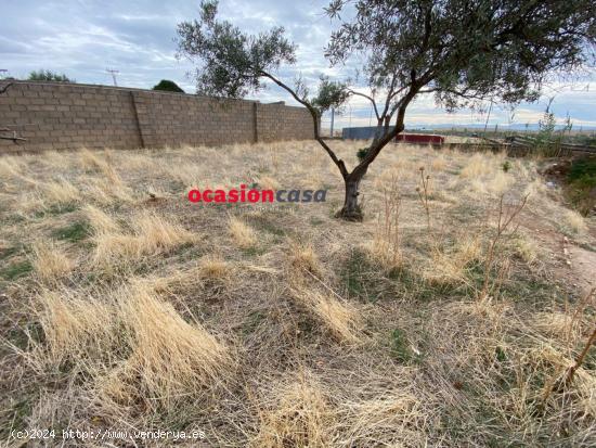 SOLAR URBANO CON COCHERA A LA VENTA - CORDOBA