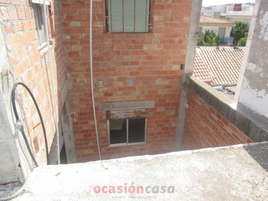  CASA EN BRUTO, SITUADA EN ZONA ALTA DEL CAMPO DE LA VERDAD - CORDOBA 