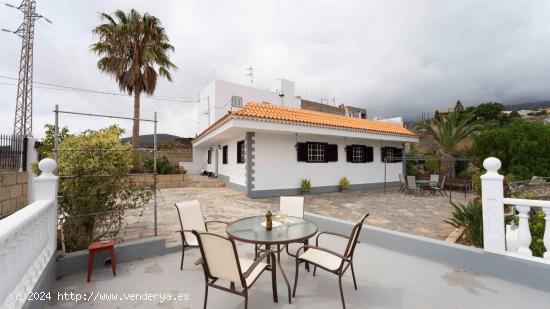 Finca Rústica con Casa y Terreno con Asentamiento Rural Adjunto - SANTA CRUZ DE TENERIFE