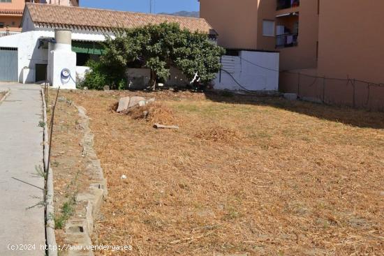 GRAN TERRENO CON CASA ANTIGUA SITUADO CERCA DEL CORTE INGLES - LAS LAGUNAS - MALAGA