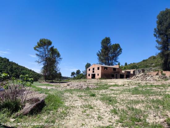 FINCA RUSTICA - GRANJA DE CULTIVO PARA REHABILITAR - BARCELONA